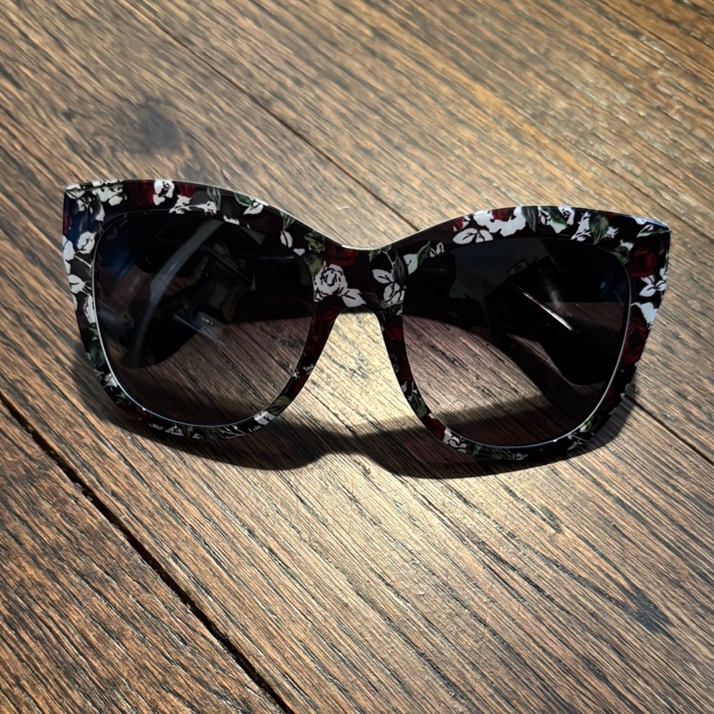 Dolce & gabbana flower sunglasses